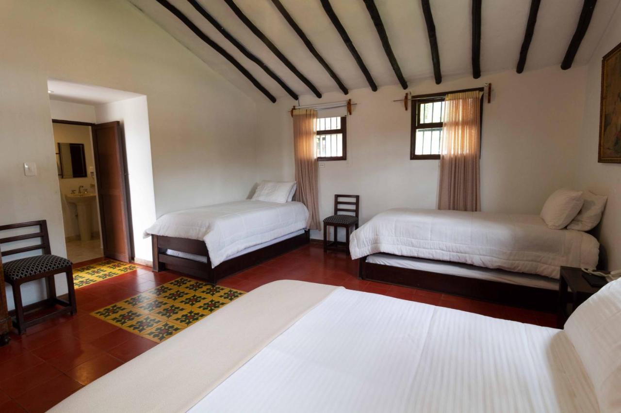 Club Campestre Hacienda Fizebad Hotel El Retiro  Habitación foto