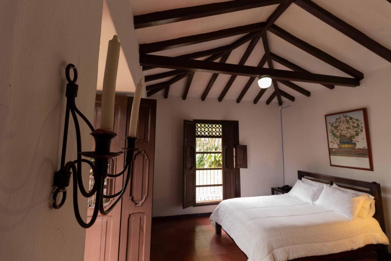 Club Campestre Hacienda Fizebad Hotel El Retiro  Habitación foto